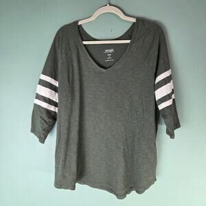 Torrid Womens Deep Depths Super Soft Slub V-Neck Varsity Tee Size 2 2X